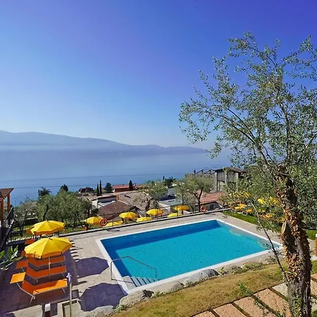 Dany Con Cucina Vista Piscina E Parcheggio 3* Gargnano