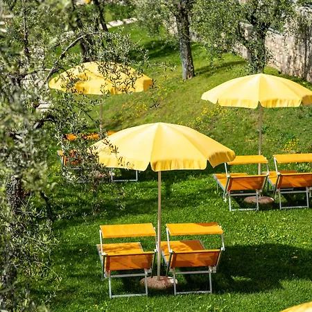 Dany Con Cucina Vista Piscina E Parcheggio Aparthotel 3*